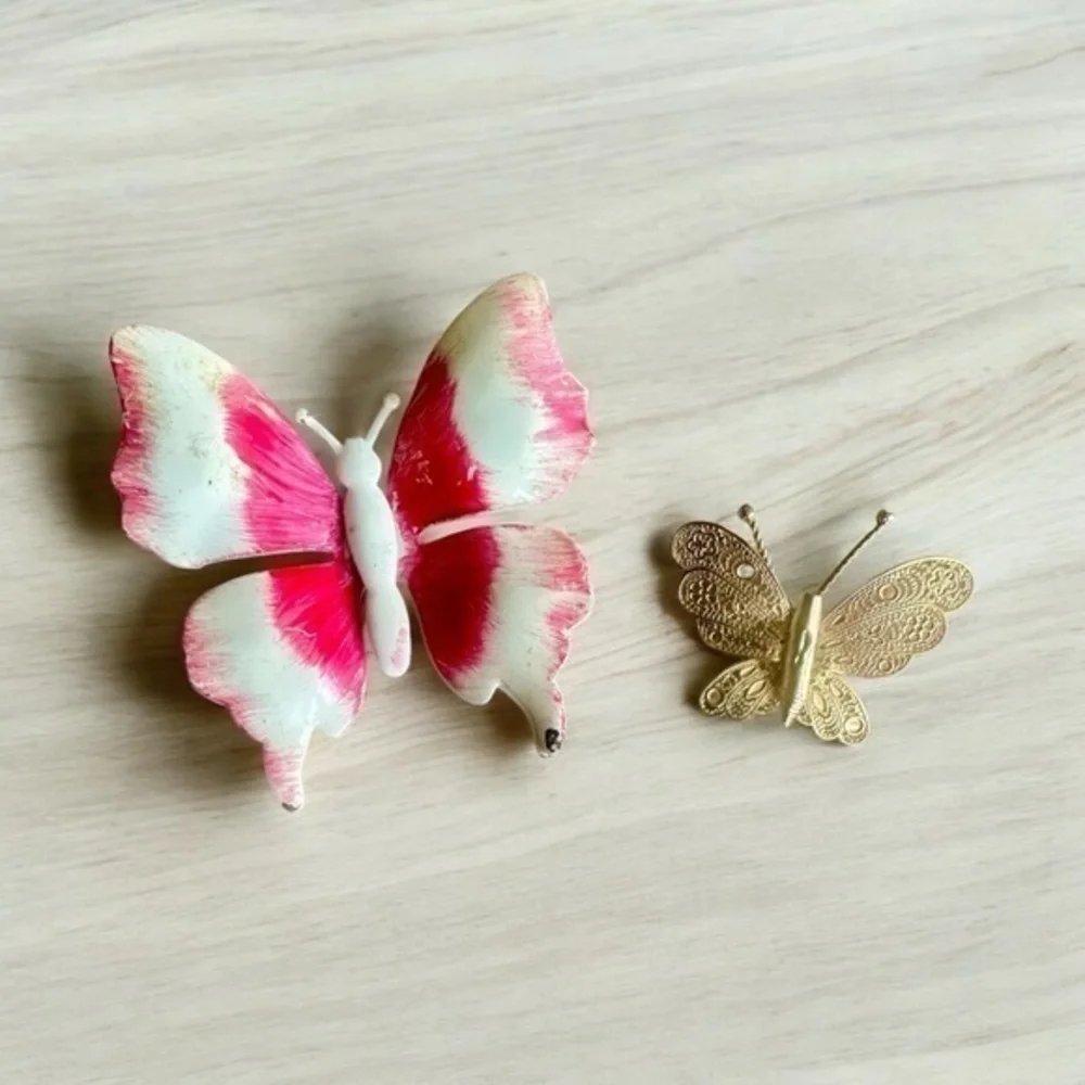 Butterfly Brooch - Pin - Qty 2 - Pink and White and Gold